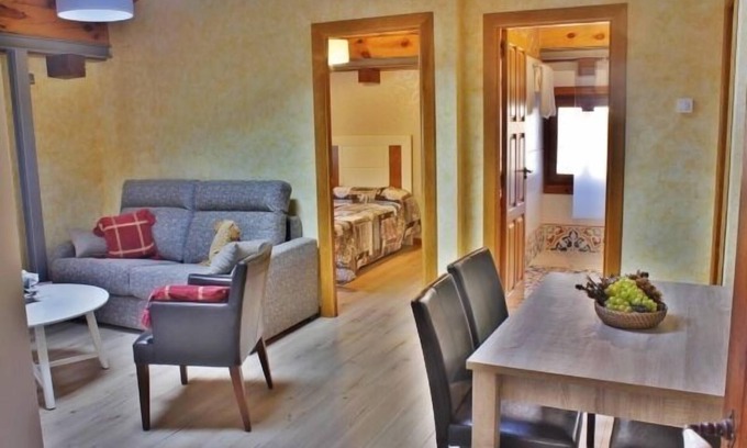 Anguiano Apartment | Valdesayón apartment for 3/6 people