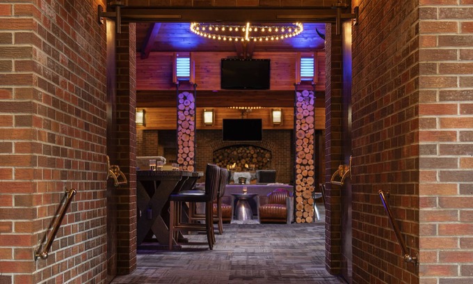 Thunder Bay Hotel | Valhalla Hotel & Conference Centre