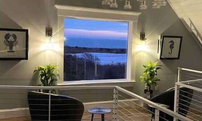 Fairhaven Cottage | “Valhalla” on West Island