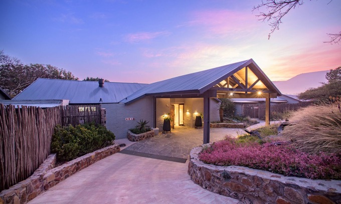 Ulundi Cabin | Valley Lodge - Babanango Game Reserve