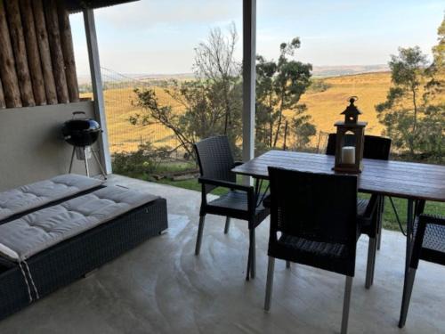 Mpofana Ski Chalet | Valley View Cottage Unit 8 Hilltop Farm