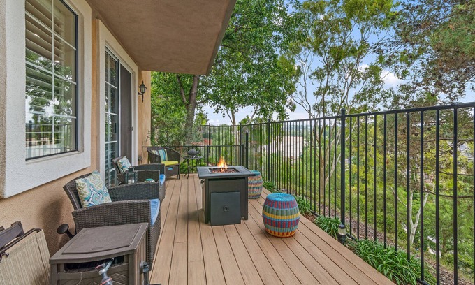 Carmel Mountain Ranch Apartment | Valley Views in Scenic San Diego