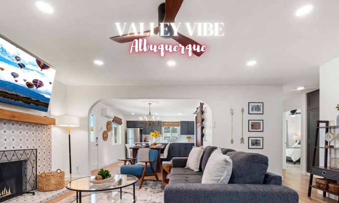 North Valley House | ValleyVibe: Modern Comfort in North Valley - an Irvie Home