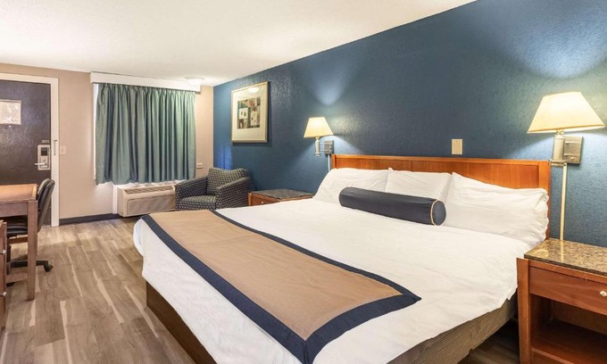 Kenosha Hotel | Value Inn Kenosha I-94 - Exit 344