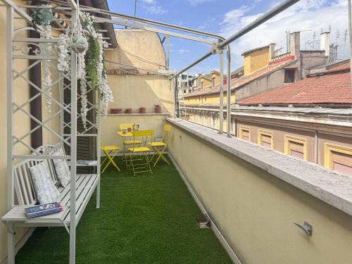 Rione XIV Borgo Apartment | Vatican Attic With Terrace