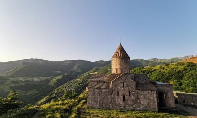 Tatev House | Vazken