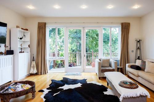 West Hill House | Veeve - Ace Delights