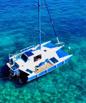 Ossos Boat Rental | Veleiro Catamarã