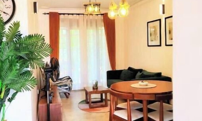 Jinja Apartment | Venice Apartment