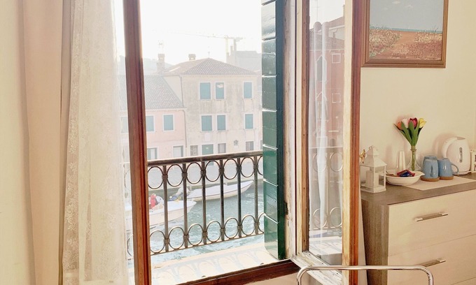 Cannaregio House | Venice My Friends Canal View