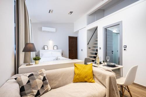 Zipari Apartment | Verdant Haven - 5 Min from the Sea