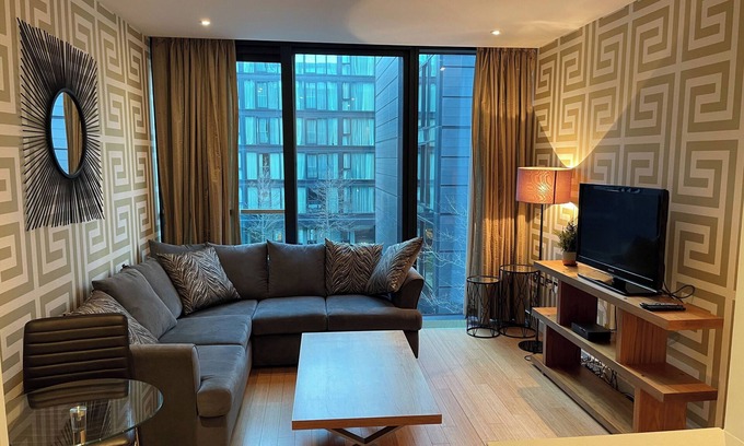 Laurieston Apartment | Very centrally located chic one bed Quartermile apartment