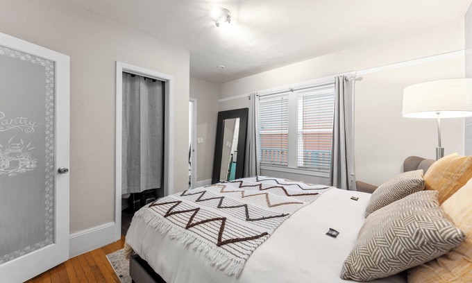 Sunnyside House | VERY CLEAN, Hotel-feels, en-suite. Close to Glen Park BART.