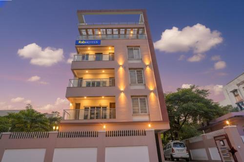 Pimpri Colony Hotel | Via Rudra Residency - Nr Medicover hospital