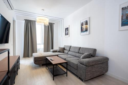 Pipera Apartment | ViaPipera Apartments - Modern Stay on Pipera Blvd