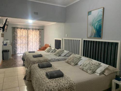 Beaufort West House | Victoria Oaks Beaufort West Guesthouse