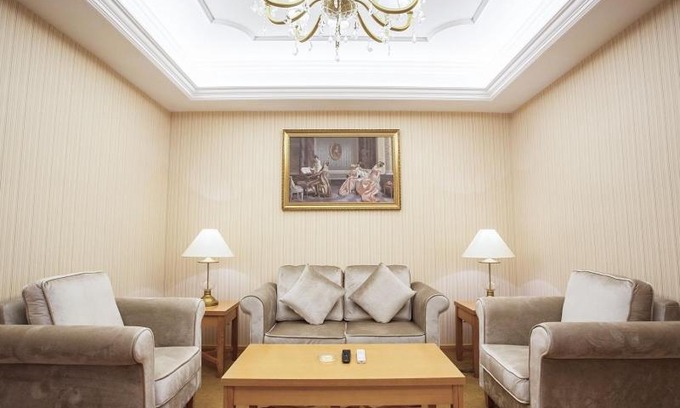 Qiannan Hotel | Vienna International Hotel Guizhou Weng'an Qilong Binfen Moer City