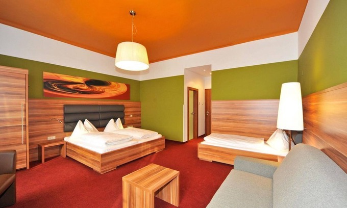 Spittal an der Drau House | Vierbettzimmer mit Dusche Oder Bad/wc - Hotel Ertl