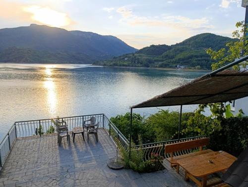 Konjic House | Vikendica "Odmor" - Jablaničko jezero