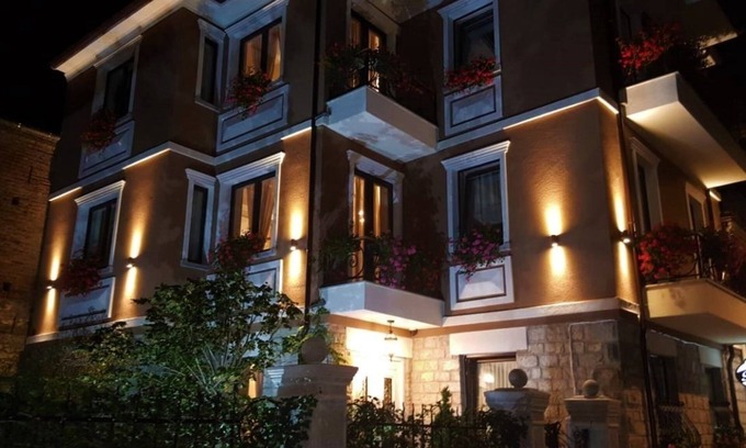 Korce Hotel | Vila Trebicka