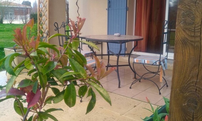 Saint-Saturnin-les-Avignon House | Villa 3 Pièces & Kitchenette Entre Avignon et L'isle sur la Sorgue