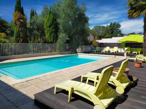 Courcoury House | Villa 168m2 Piscine Parc Arboré pour groupe Famille Amis jusqu'à 10 personnes