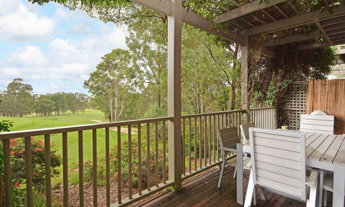 Pokolbin Villa | Villa 2br Vermentino Villa located within Cypress Lakes Resort