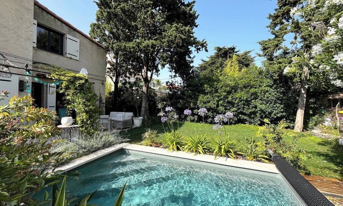 Montredon Villa | Villa 4 bedrooms Piscine Pétanque, 3 min from the sea