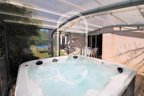 Hyeres Villa | Villa 4 Chambres Jardin Jacuzzi Hyères PK CLIM By HC