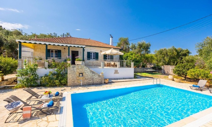 Kourteika Villa | Villa Afroditi - Three Bedroom Villa, Sleeps 6