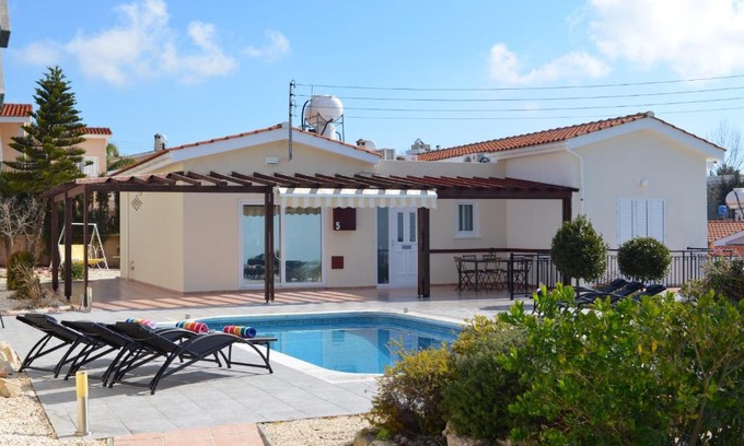 Kathikas Villa | Villa Alethia