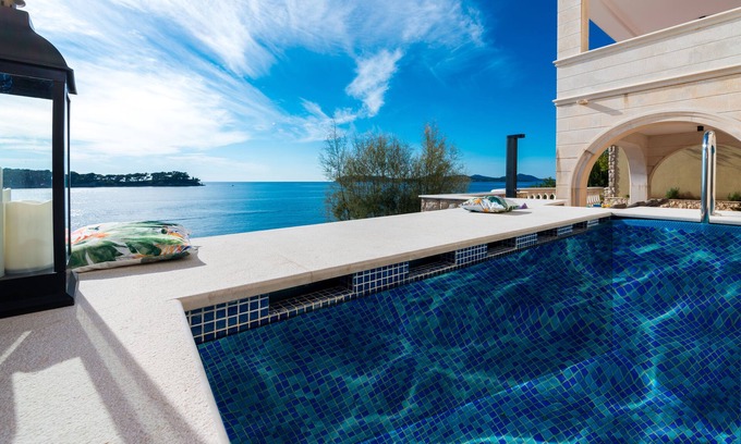Lozica House | Villa Allya Beautifully and Spacious Villa With Private Beach