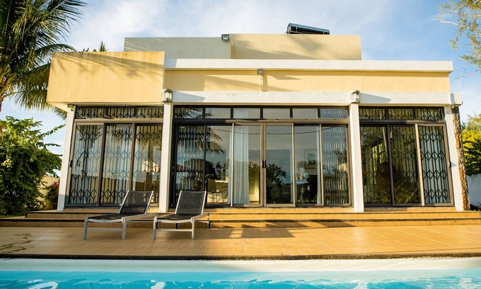 Belle Mare Villa | Villa Angelou: Sun-lit, spacious & modern beach villa (with private pool & wifi)
