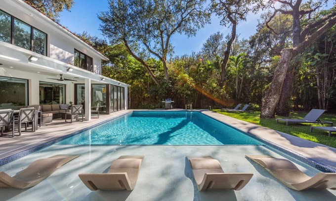 Ojus House | Villa Arielle-Modern 1 Acre Villa w/Pool & Gameroom