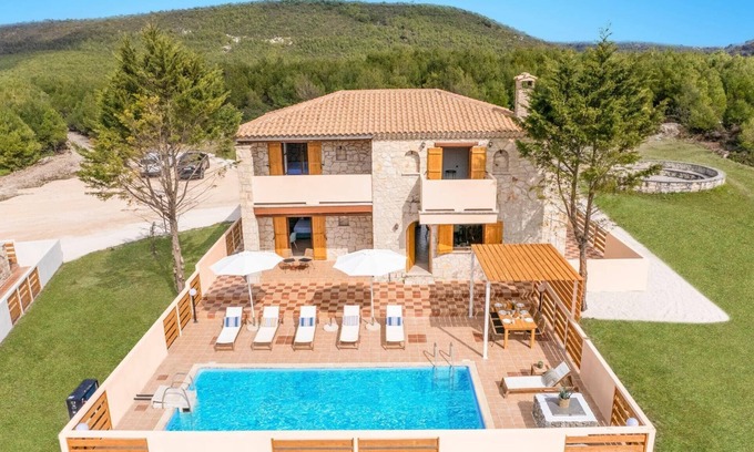 Agia Marina Villa | Villa Artemisia by Villa Plus