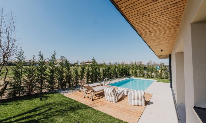 Montioni Villa | Villa 'Artylino' with Private Pool, Wi-Fi and Air Conditioning