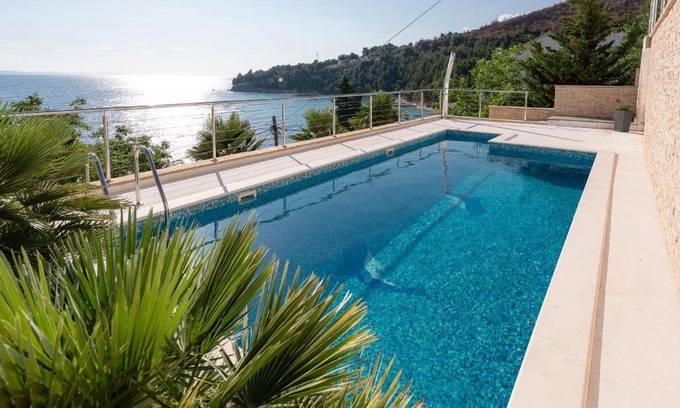 Stanici Villa | Villa Awelon Omis Riviera