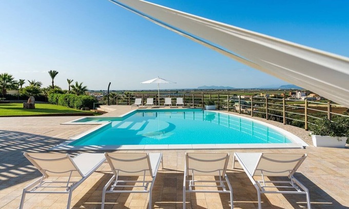 Mockarta Villa | Villa Azzurra - Private villa with pool