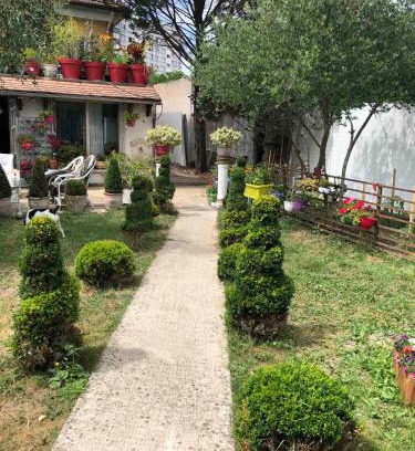 Pierrefitte-sur-Seine Villa | Villa Baroque