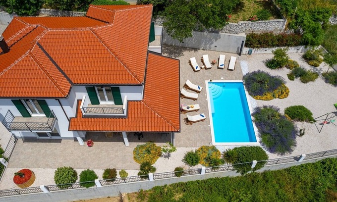 Omis Villa | Villa Belina: 4 ensuite bedrooms, game room, heated pool, sauna & gym