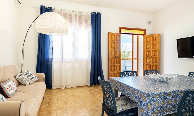 Marina di Pulsano Villa | Villa 'Bianca' with Private Terrace and Balcony
