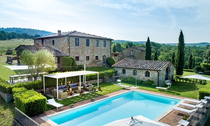 Rapale Villa | Villa Borgo Gerlino by Fantasia Villas