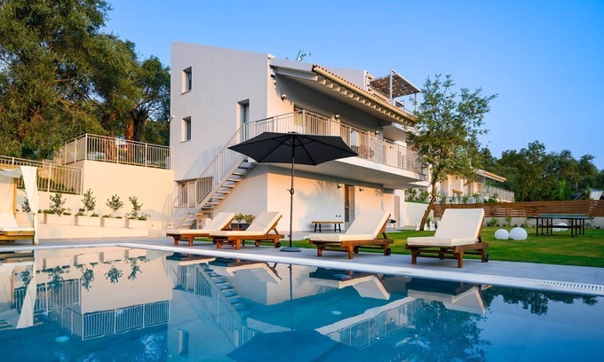 Limni Villa | Villa Branta - Three Bedroom Villa, Sleeps 8