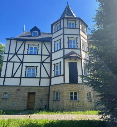 Belusske Slatiny Villa | Villa Briggs