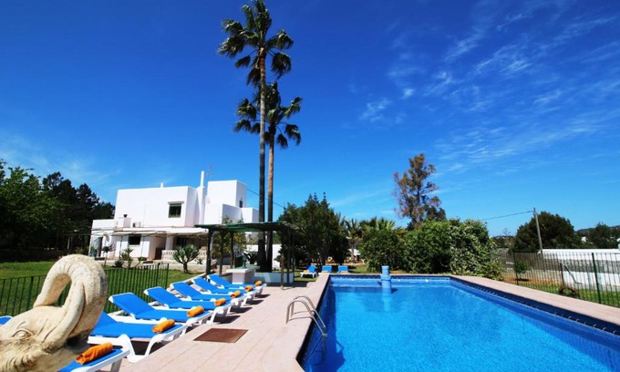 San Antonio Bay Villa | Villa Carvi
