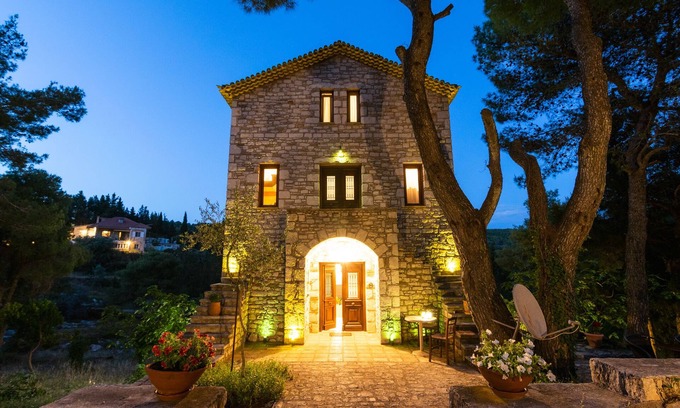 Koiliomenos Villa | Villa Castello