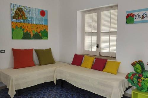 Capaci House | VILLA CHIARA 200 MT DA MARE SPIAGGIA LIBERA SABBIA