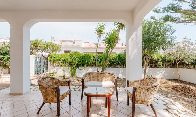 Triscina Villa | Villa "Chiara" with Sea View, Terrace, Wi-Fi & Air Conditioning