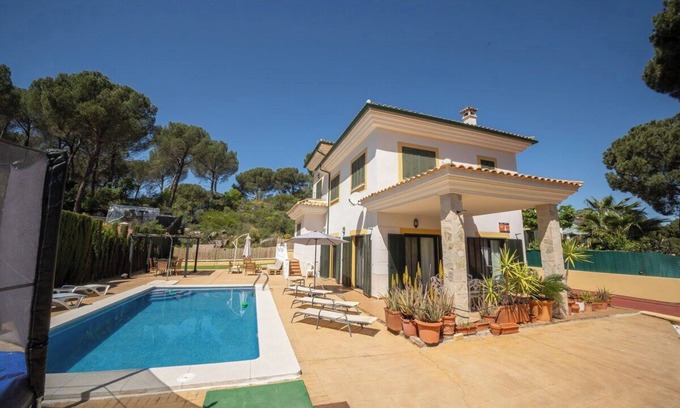 Las Jaras Villa | Villa con chimenea, barbacoa y vistas panorámicas.