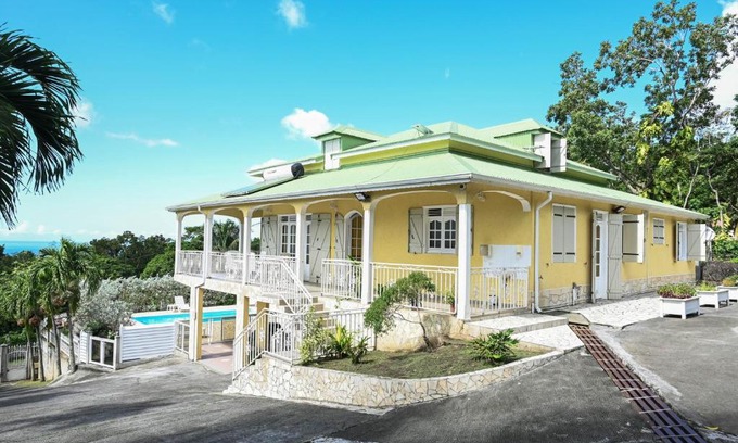 Pointe-Noire Villa | Villa D ENNRY